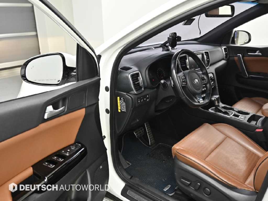 KIA Sportage - Vista 11