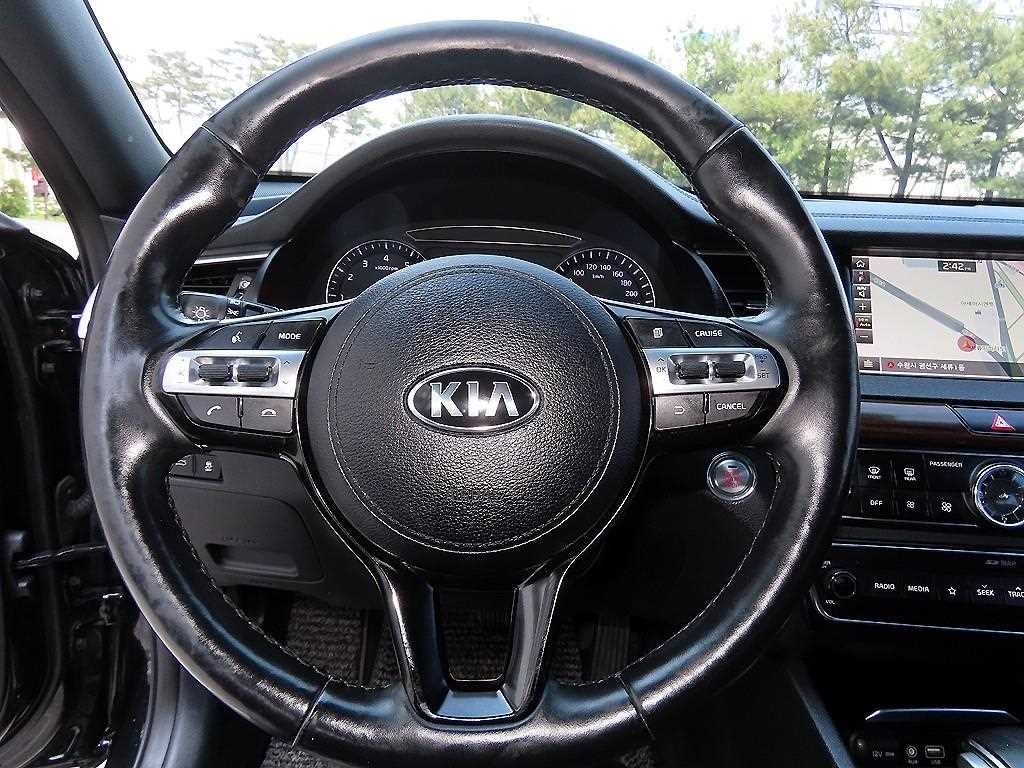 KIA K7 - Vista 8