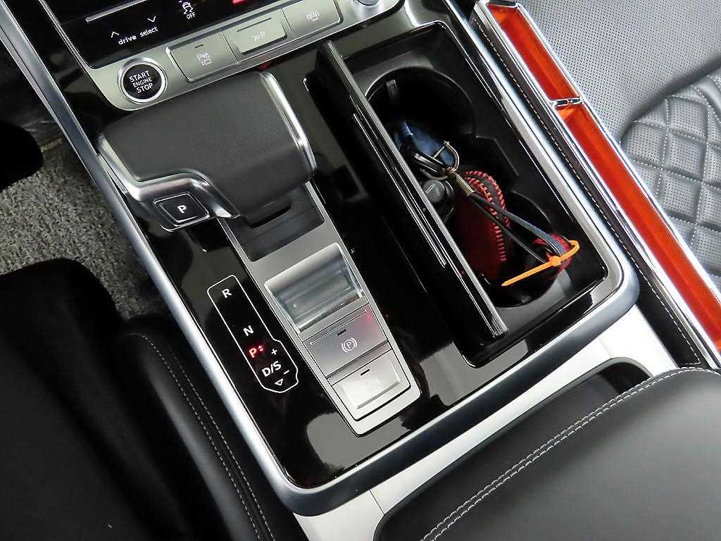 Audi Q8 - Vista 10