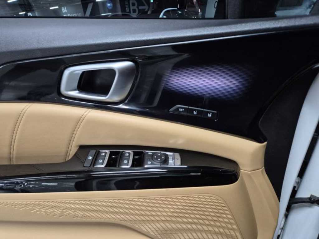 KIA Carnival - Vista 11