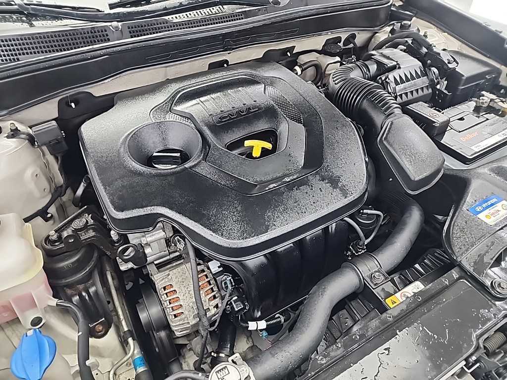 HYUNDAI Sonata - Vista 5