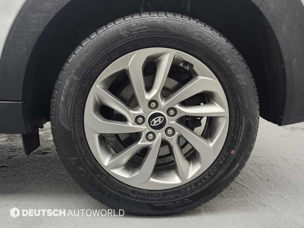 HYUNDAI Tucson - Vista 5