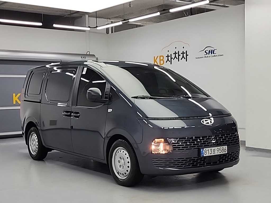 HYUNDAI Staria - Vista 4