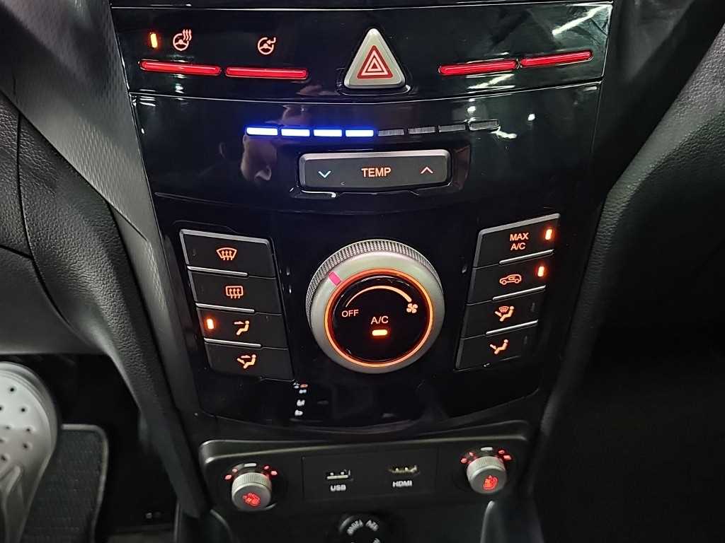 Ssangyong Tivoli - Vista 10