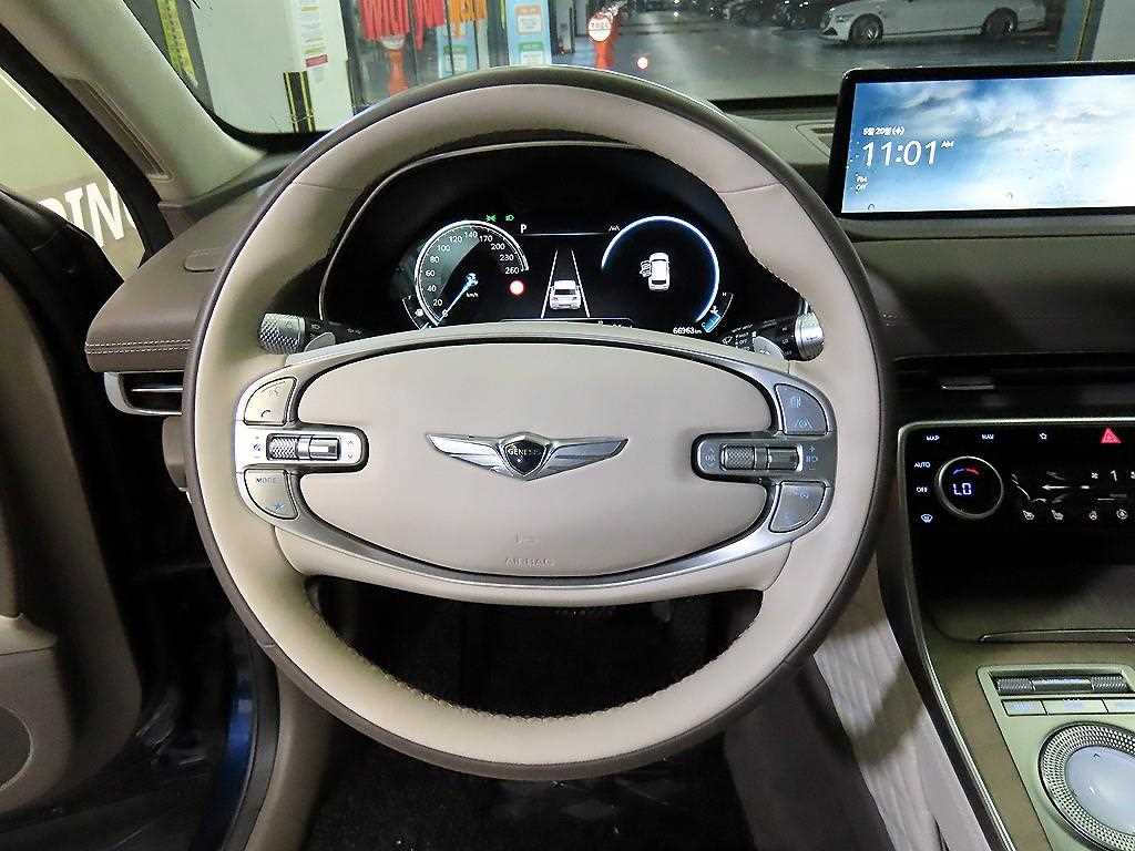 Genesis GV80 - Vista 8