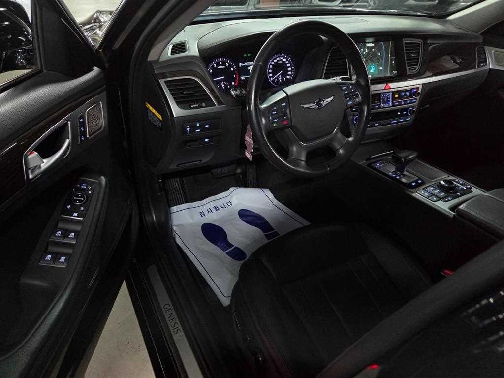 Genesis G80 - Vista 9