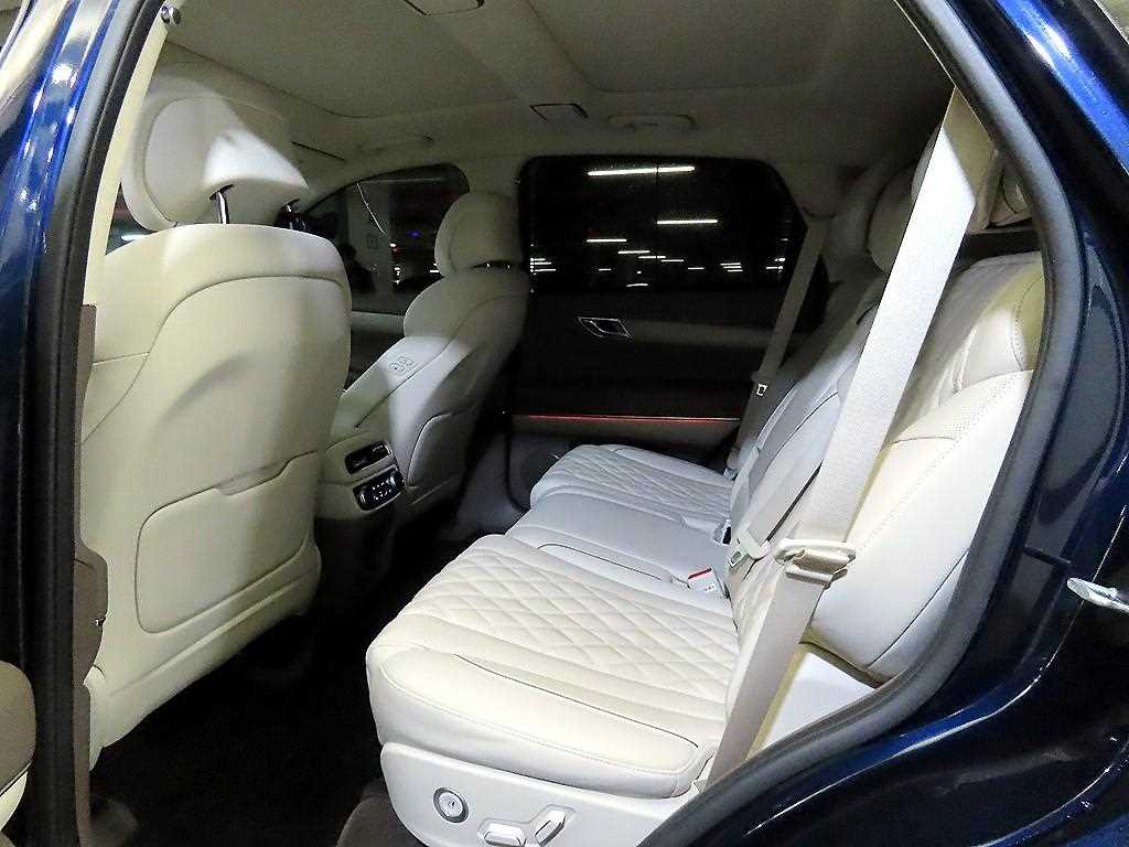 Genesis GV80 - Vista 7