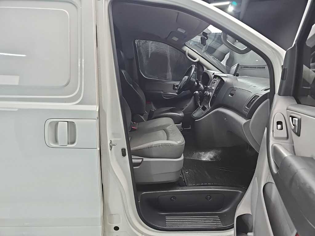 HYUNDAI Starex 2013 Blanco - Importación desde Corea - HF Imports Iquique - Foto 18