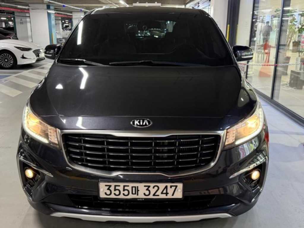 KIA Carnival - Vista 2