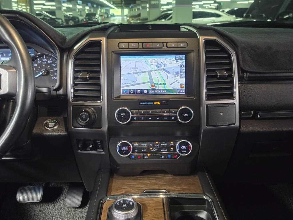Ford Expedition - Vista 10