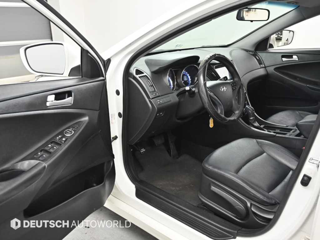 HYUNDAI Sonata - Vista 11