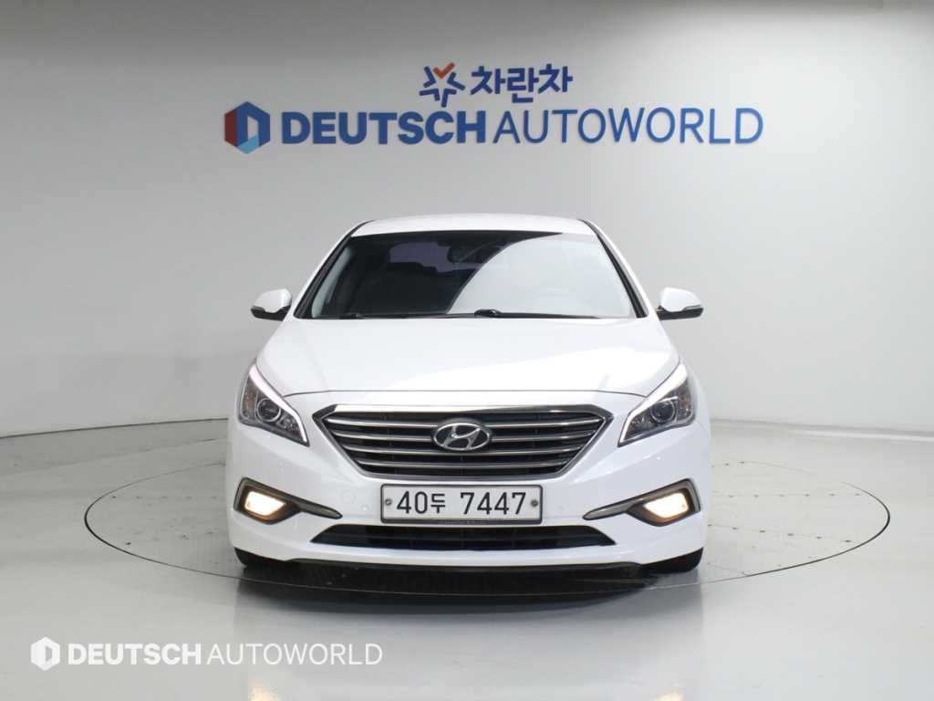 HYUNDAI Sonata - Vista 3