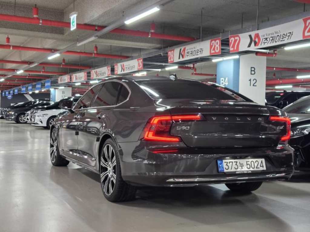 Volvo S90 - Vista 4