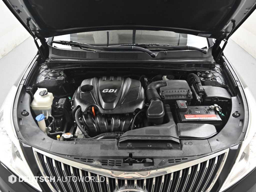 HYUNDAI Grandeur - Vista 6