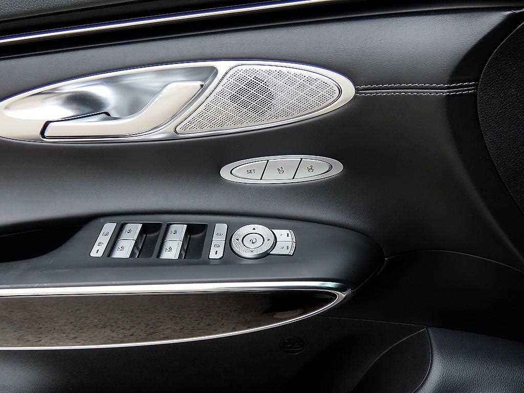 Genesis GV70 - Vista 11