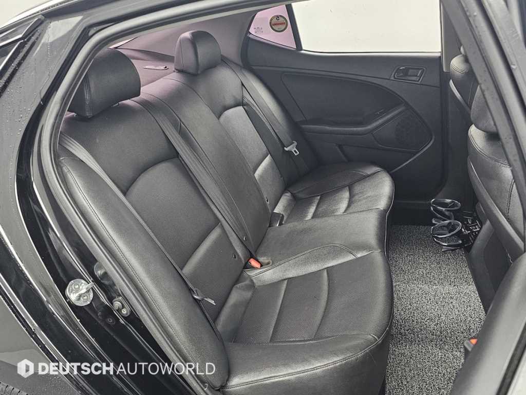 KIA K5 - Vista 12