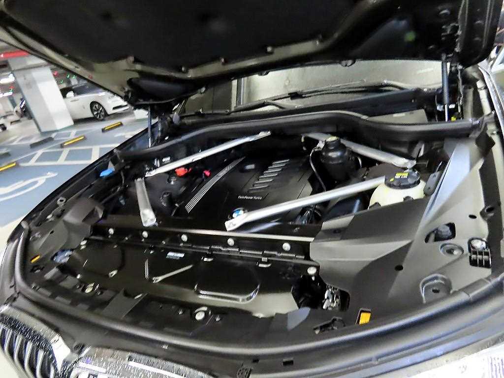 BMW X7 2022 Gold color - Importación desde Corea - HF Imports Iquique - Foto 19