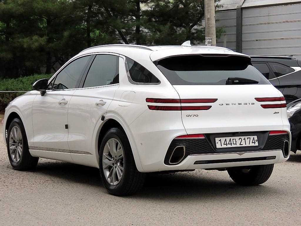 Genesis GV70 - Vista 3