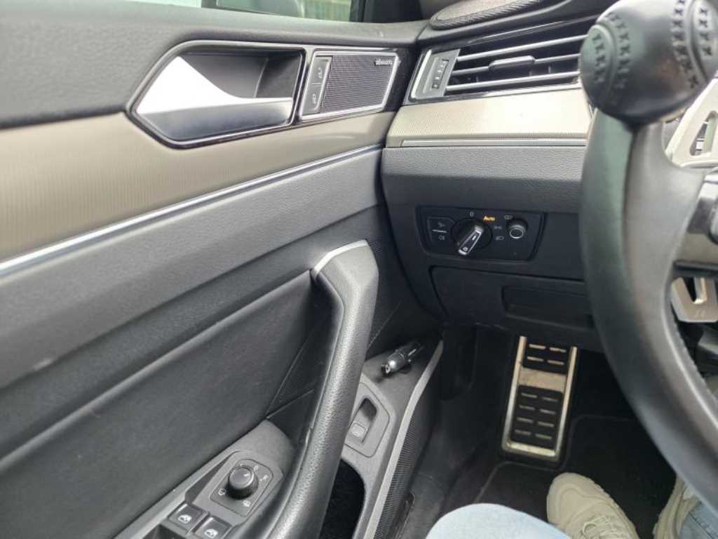 Volkswagen Arteon - Vista 10