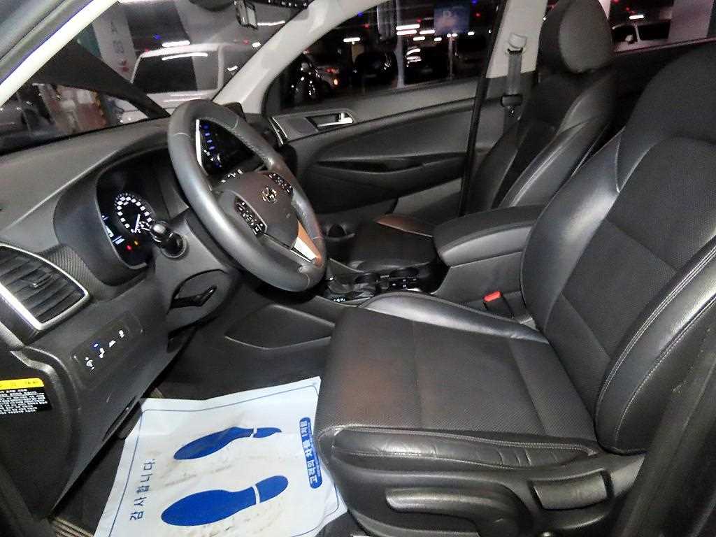 HYUNDAI Tucson - Vista 6