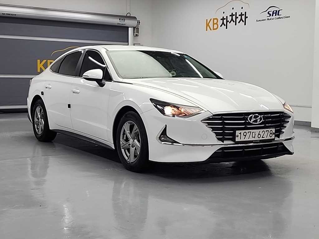HYUNDAI Sonata - Vista 4