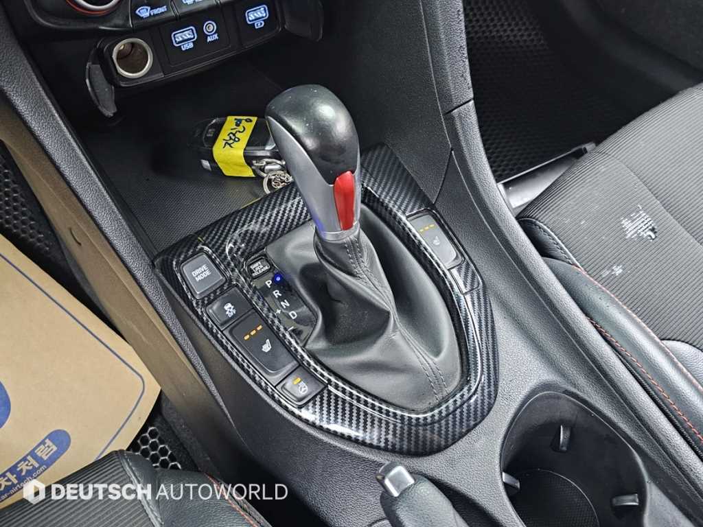 HYUNDAI Veloster - Vista 9