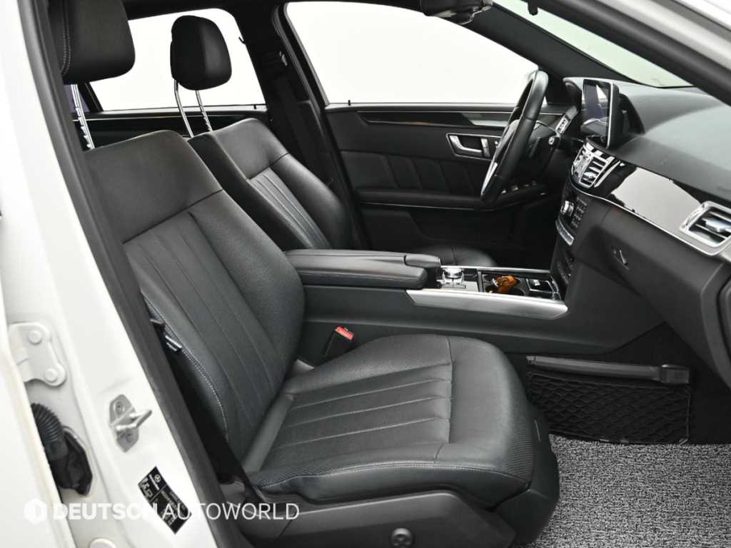 Mercedes Benz E class - Vista 10