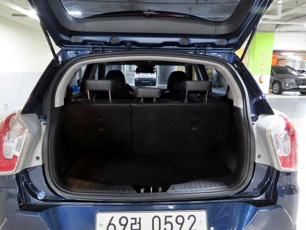Ssangyong Tivoli 2016 Azul - Importación desde Corea - HF Imports Iquique - Foto 16