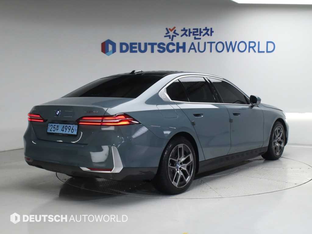 BMW i5 - Vista 2