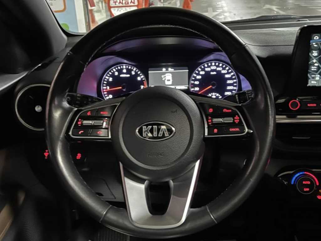 KIA K3 - Vista 10