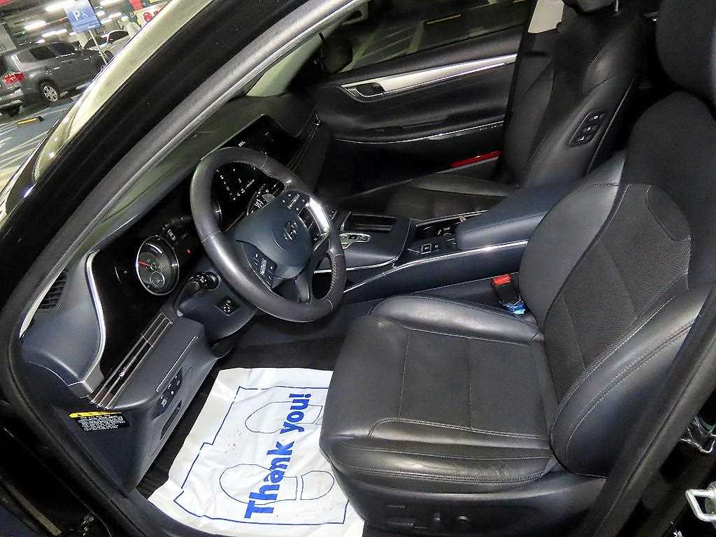 HYUNDAI Grandeur - Vista 6