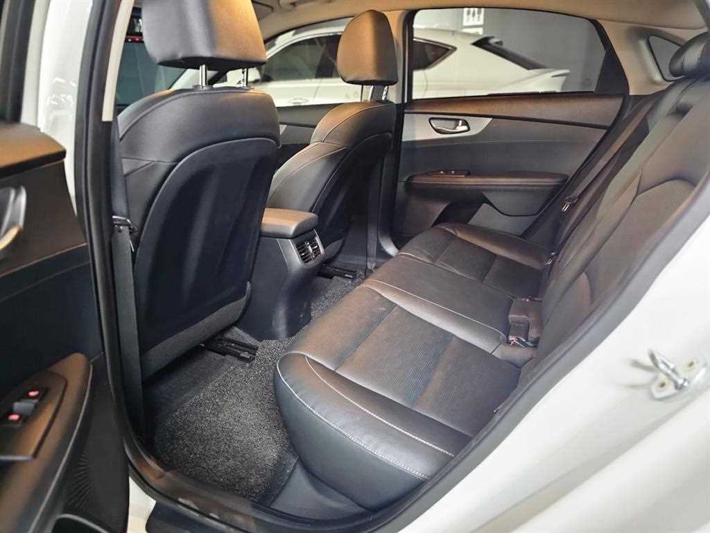 KIA K3 - Vista 7