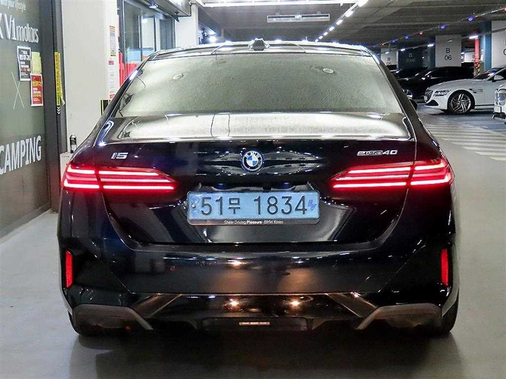 BMW i5 - Vista 5