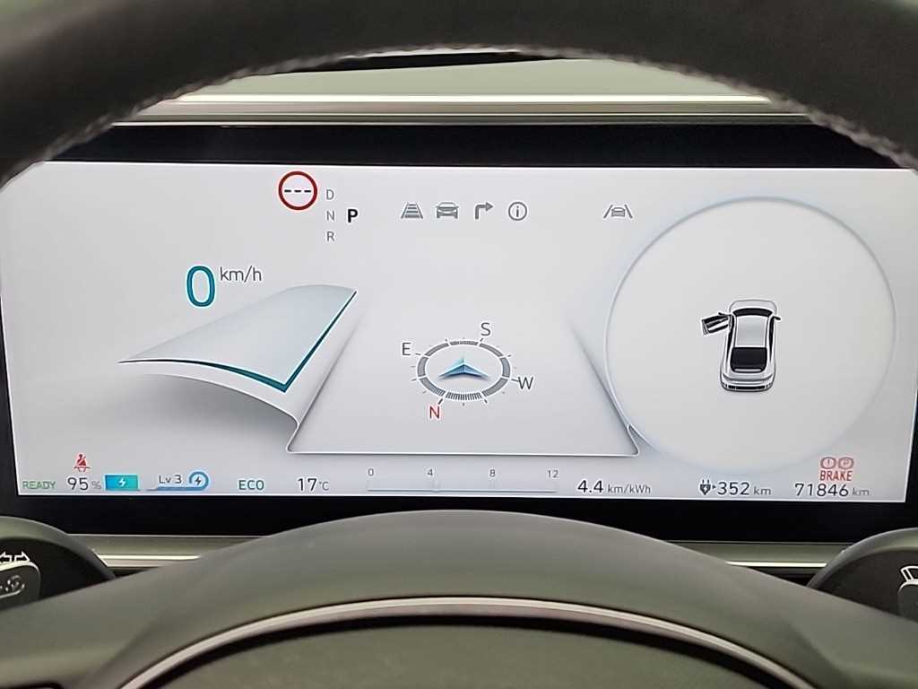 HYUNDAI Ioniq 6 - Vista 6