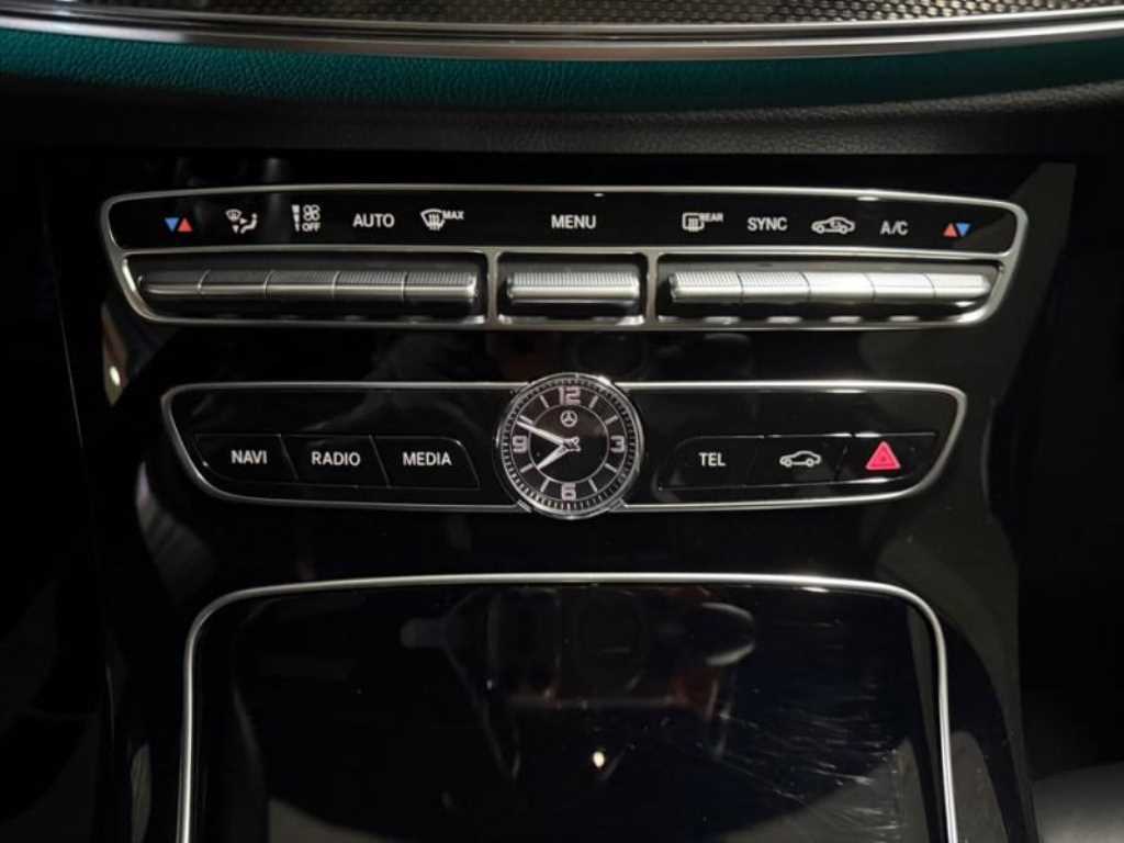 Mercedes Benz CLS Class - Vista 12