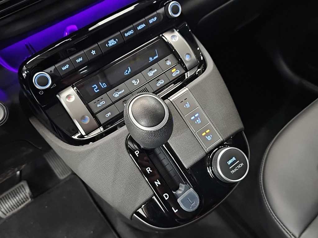 HYUNDAI Casper - Vista 8