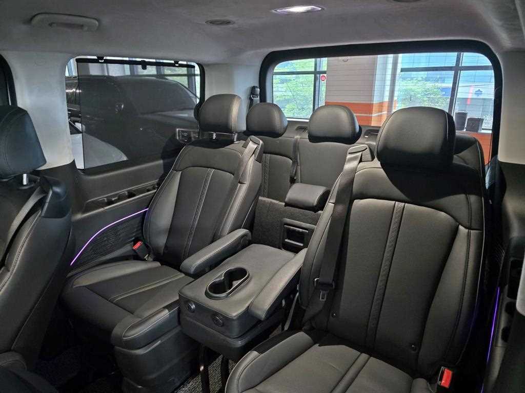 HYUNDAI Staria - Vista 11