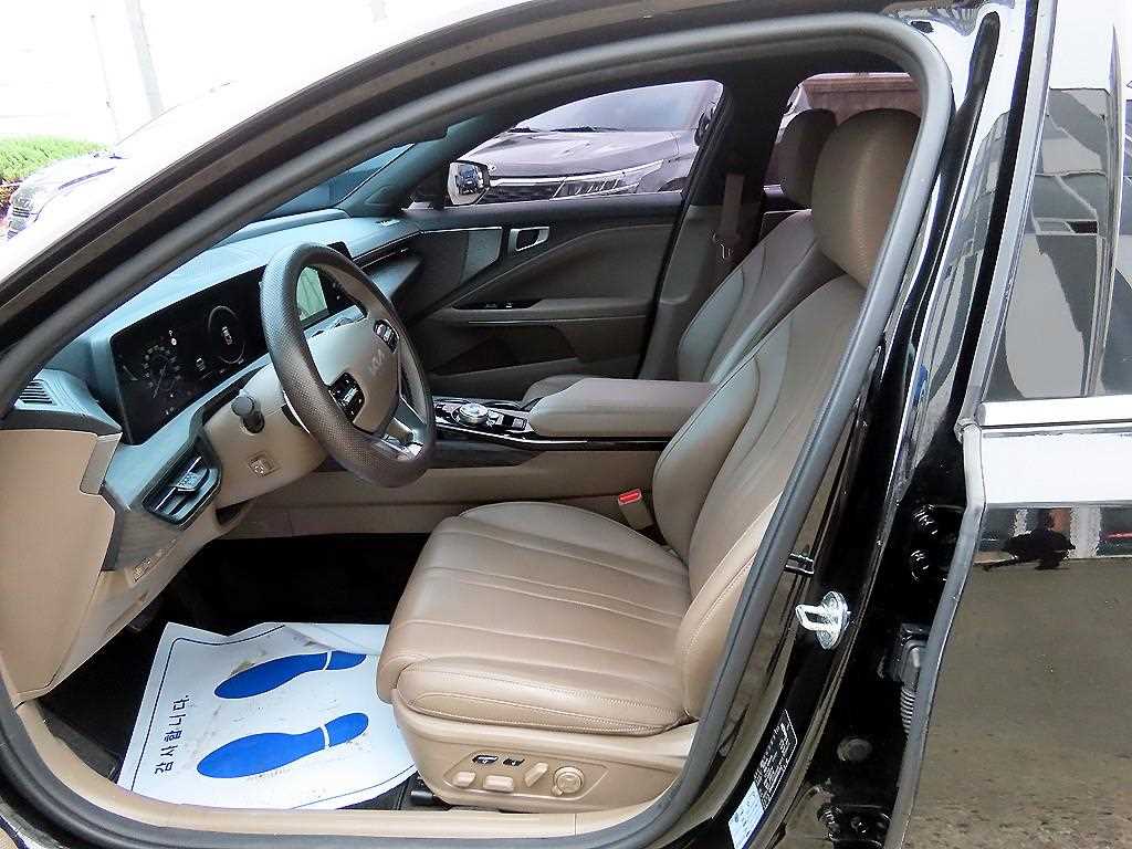 KIA K8 - Vista 5