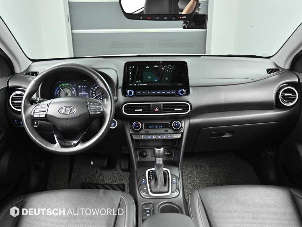 HYUNDAI Kona - Vista 7