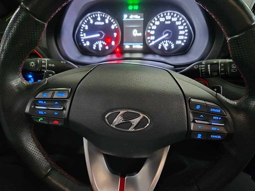 HYUNDAI i30 - Vista 7