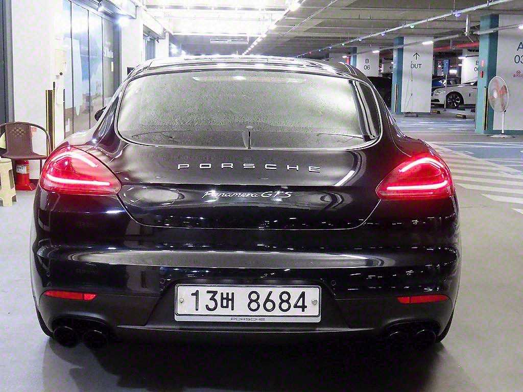 Porsche Panamera - Vista 5