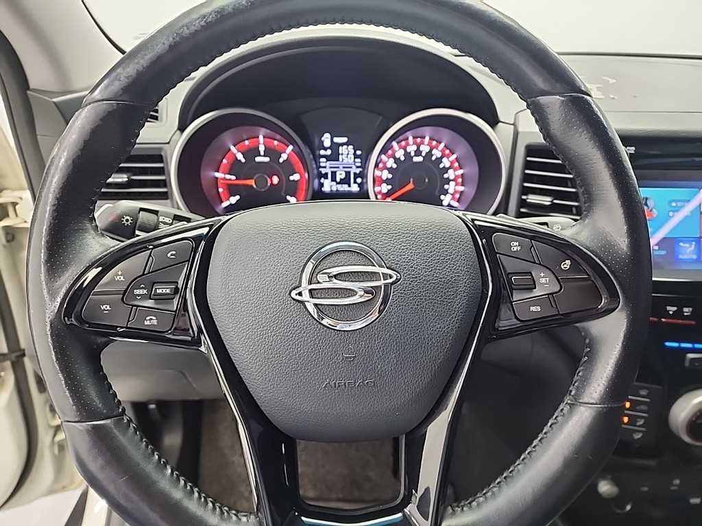 Ssangyong Tivoli - Vista 9