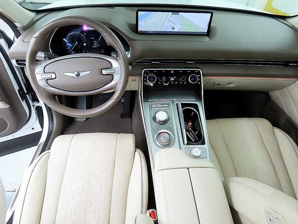 Genesis GV80 - Vista 7