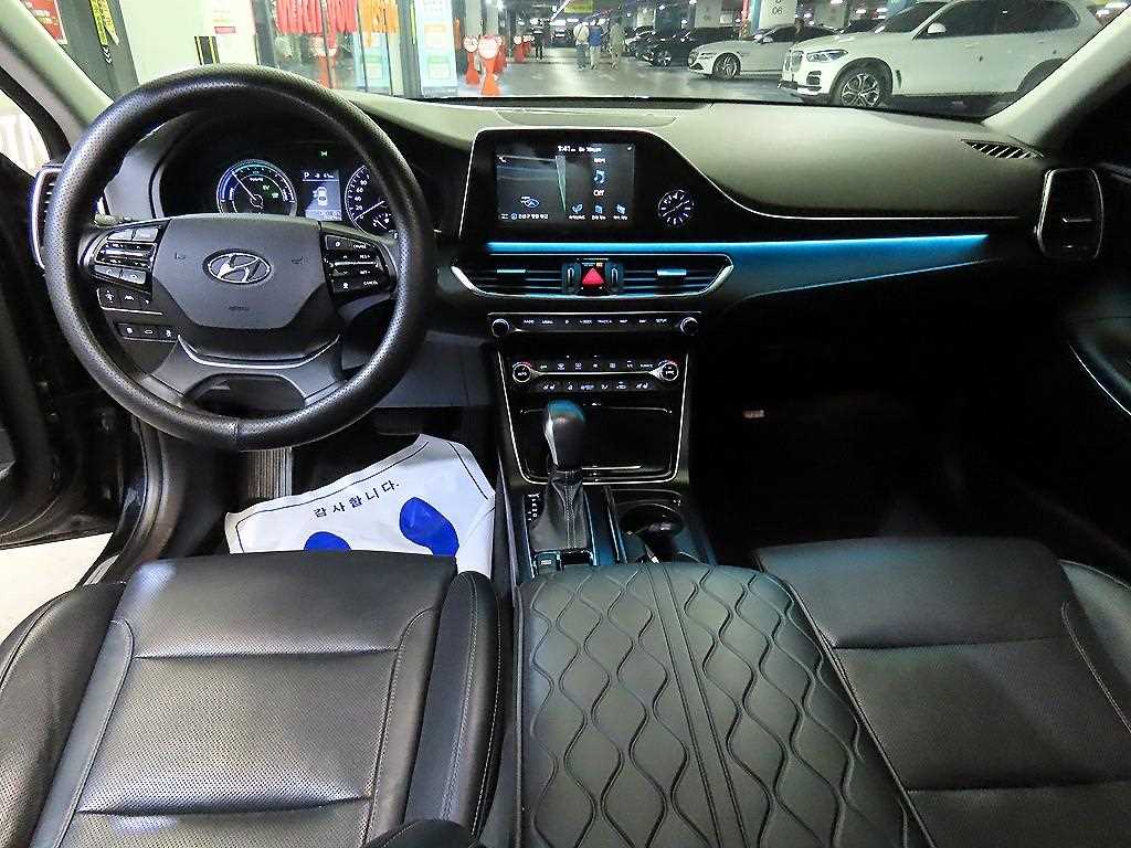 HYUNDAI Grandeur - Vista 10