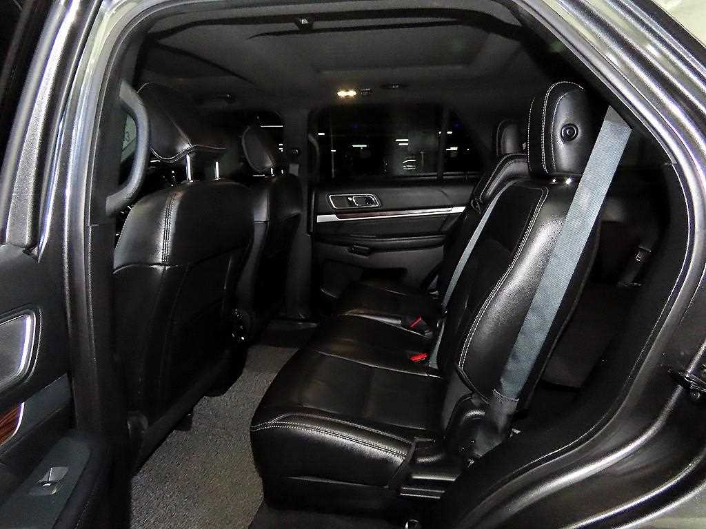 Ford Explorer - Vista 7
