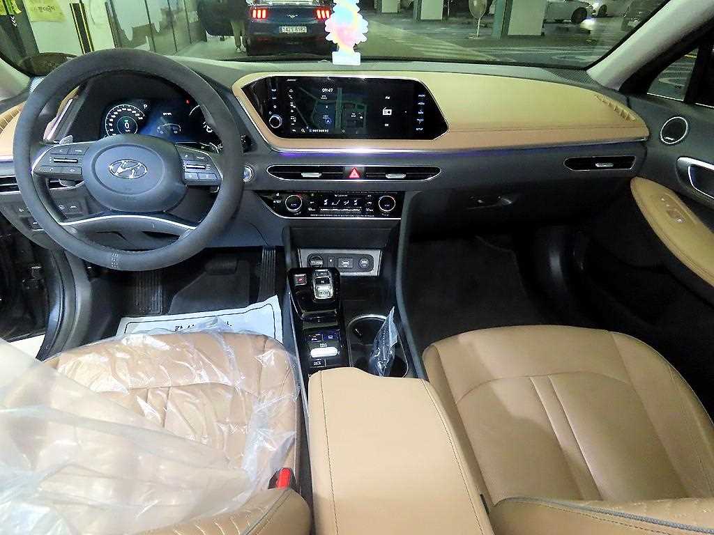 HYUNDAI Sonata - Vista 10