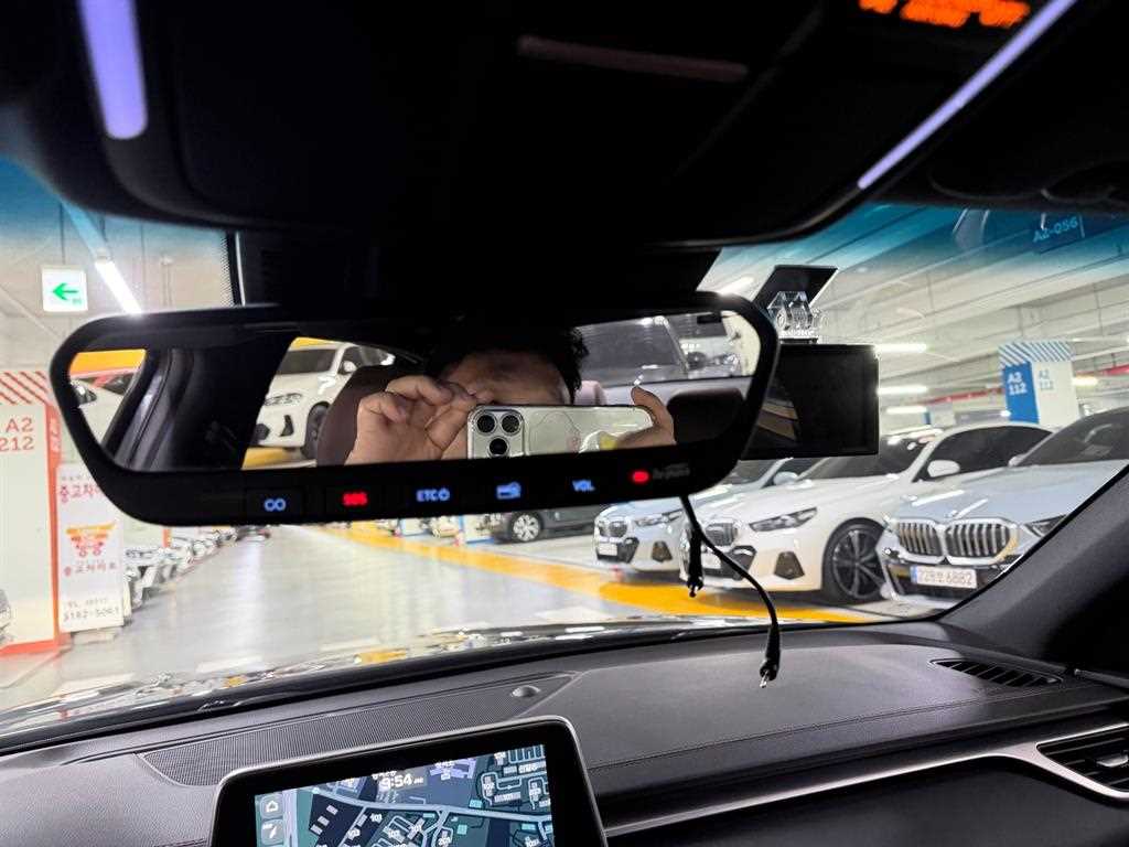 Genesis G70 - Vista 12