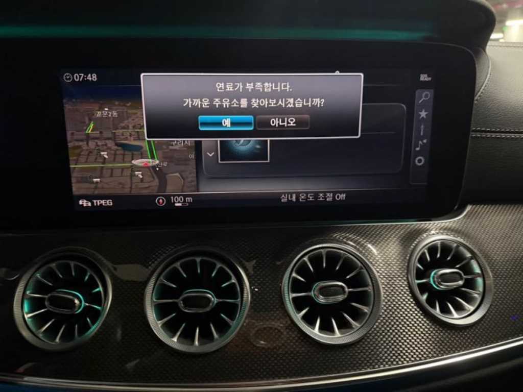 Mercedes Benz CLS Class - Vista 10