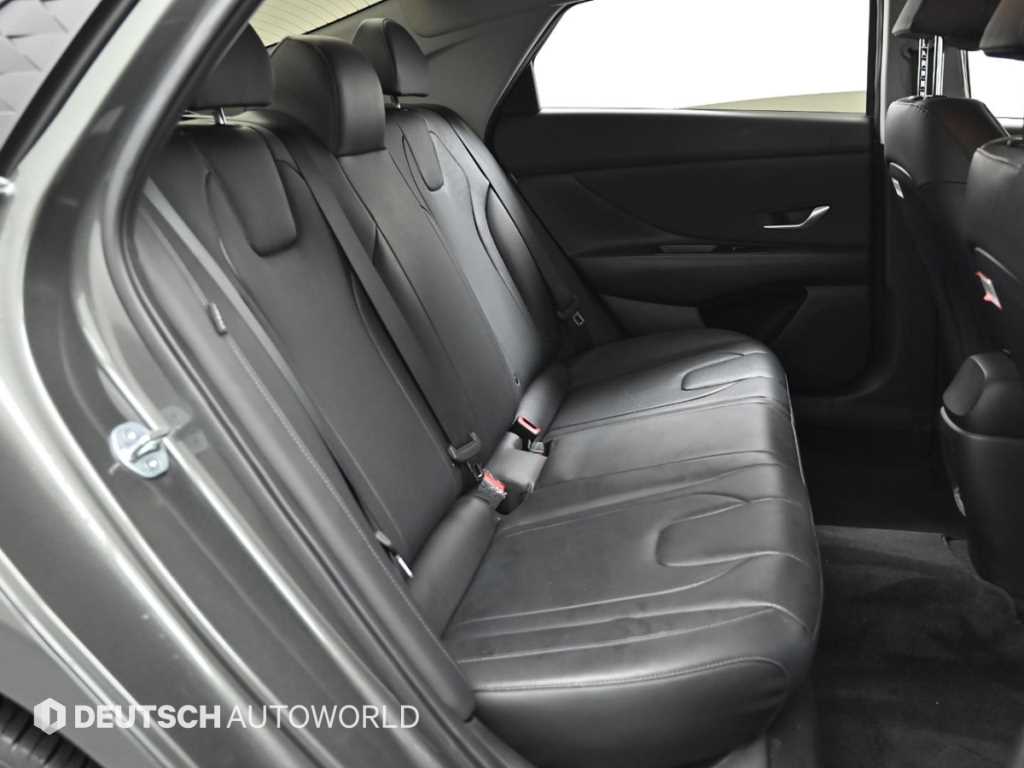 HYUNDAI Avante - Vista 12