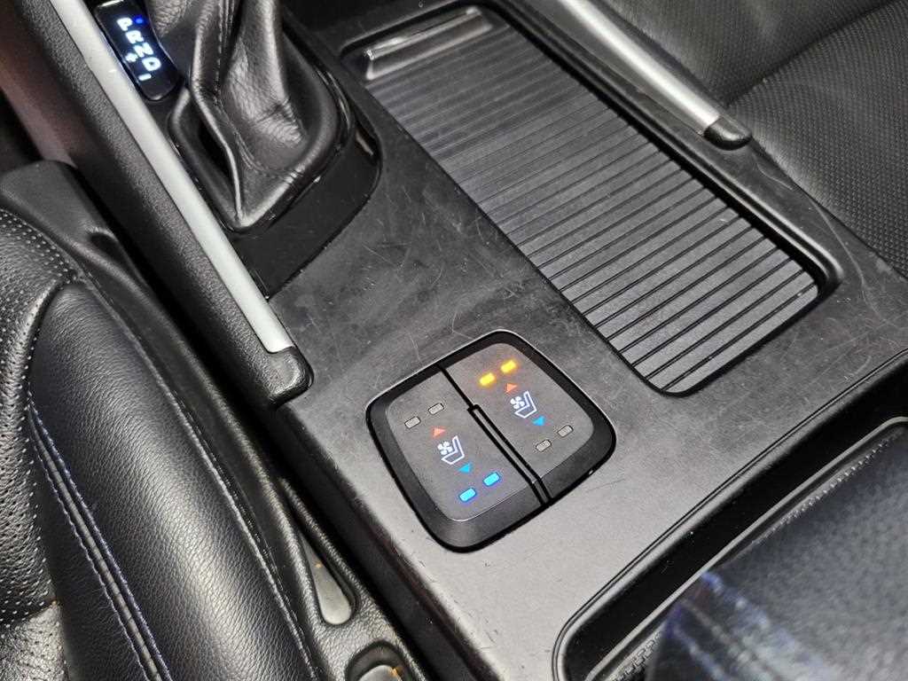 HYUNDAI Sonata - Vista 12